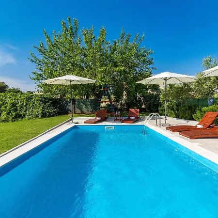 With Private Pool In